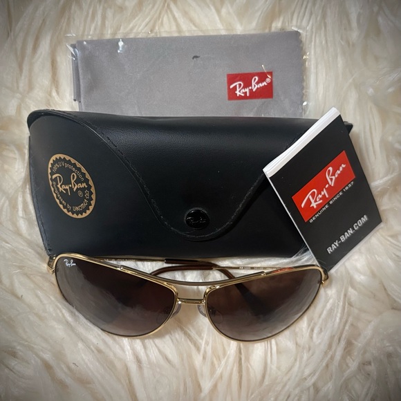 Ray-Ban Gold Frame Sunglasses with Black Case - Picture 3 of 8